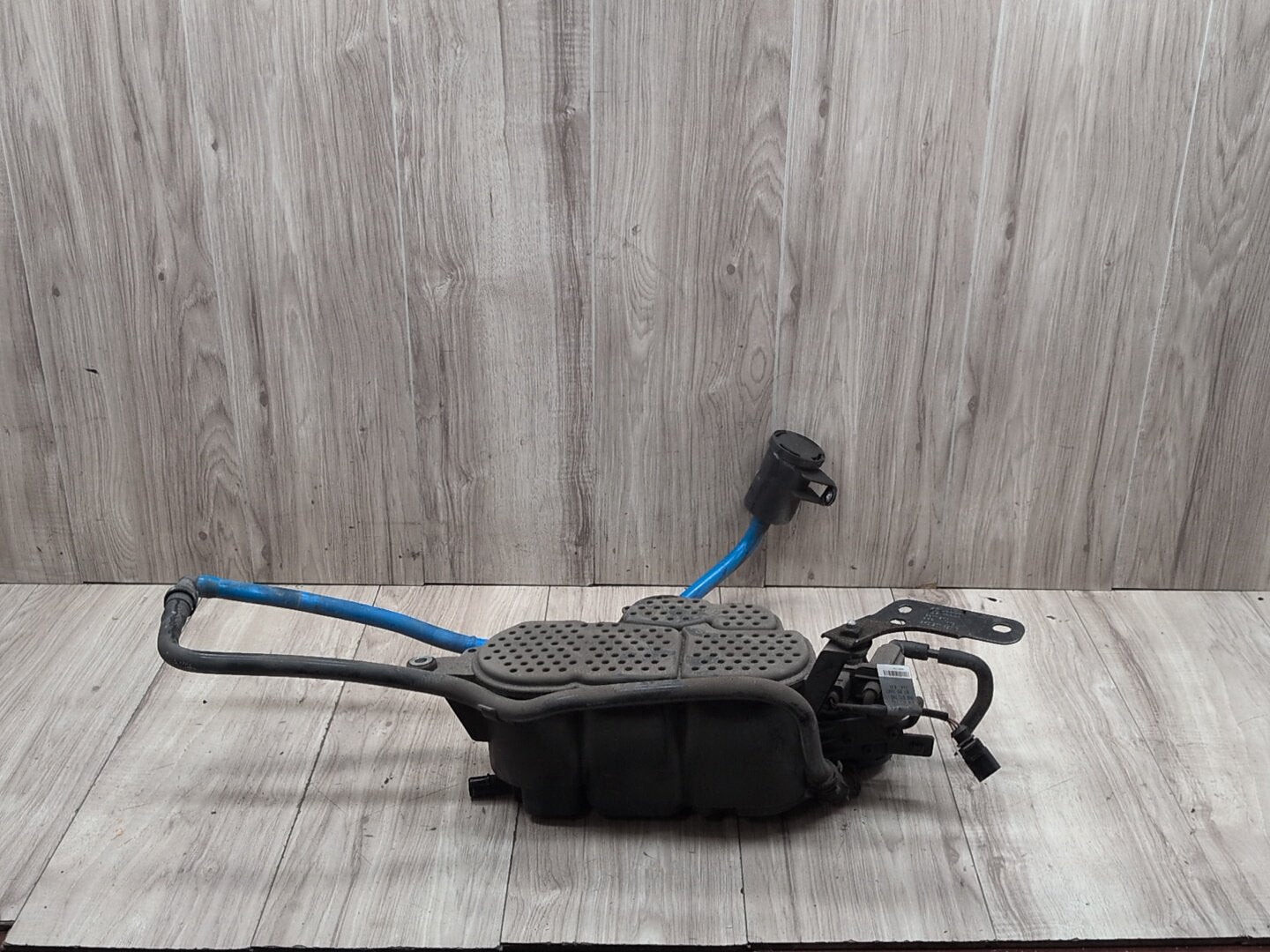 08-18 OEM Audi A4 A5 A6 A7 Q5 RS5 S4 S5 SQ5 Fuel Vapor Charcoal Canister