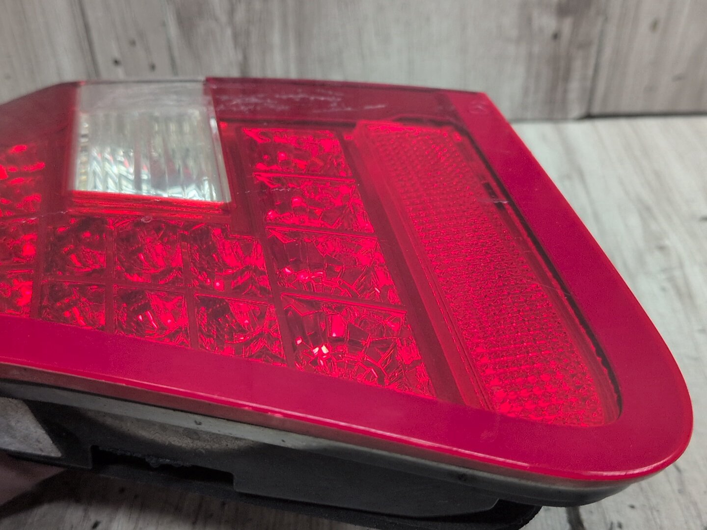 2009-2012 Mercedes-Benz E550 W212 Rear Right Passenger Inner Tail Light A2128200864 OEM