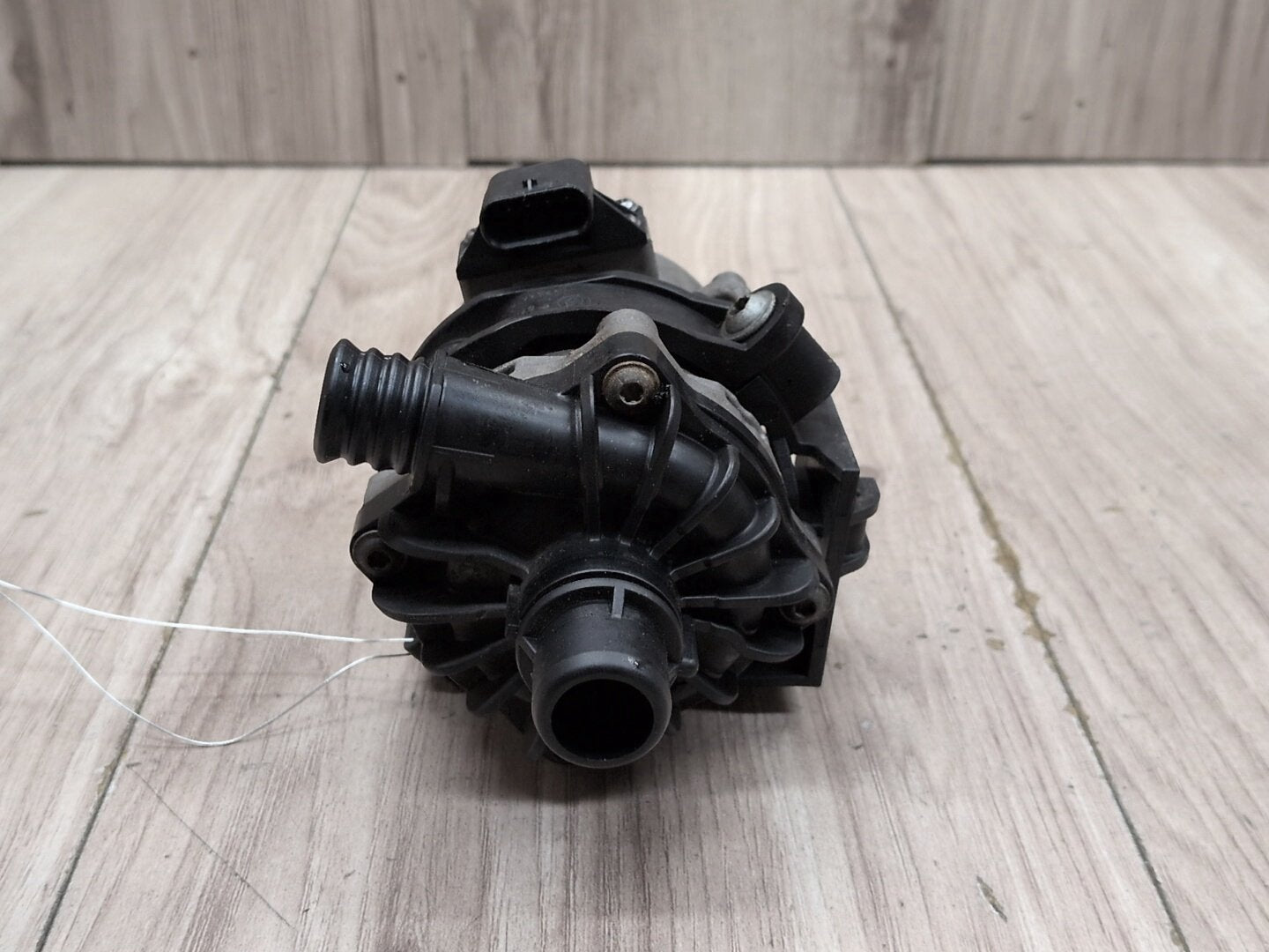 2014 - 2018 BMW X5 F85 Engine Motor Cooling Auxiliary Water Pump 7850113 S63B44T2