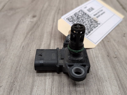 2013 - 2019 BMW 750i F01 Manifold Absolute Pressure (MAP) Sensor 7599042 N63B44O1