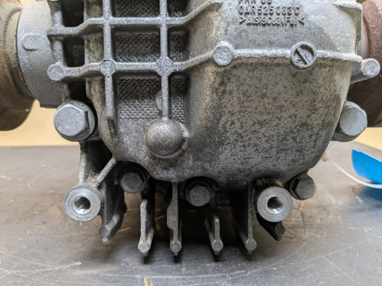 2008 - 2017 Audi S5 8T Rear Axle Carrier Differential 0AR525083C