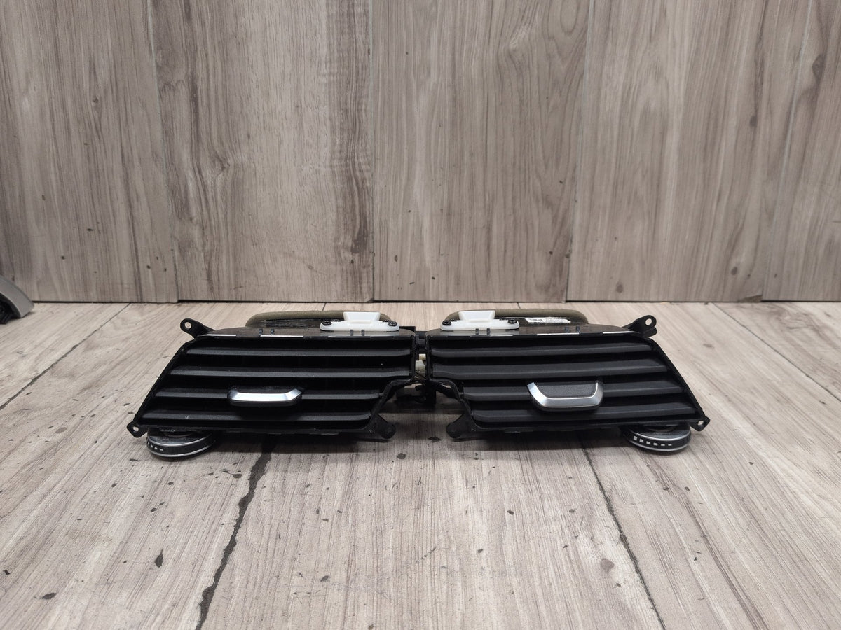 16-22 OEM BMW G11 G12 740 750 M760 Dash Center AC Air Vent Grille
