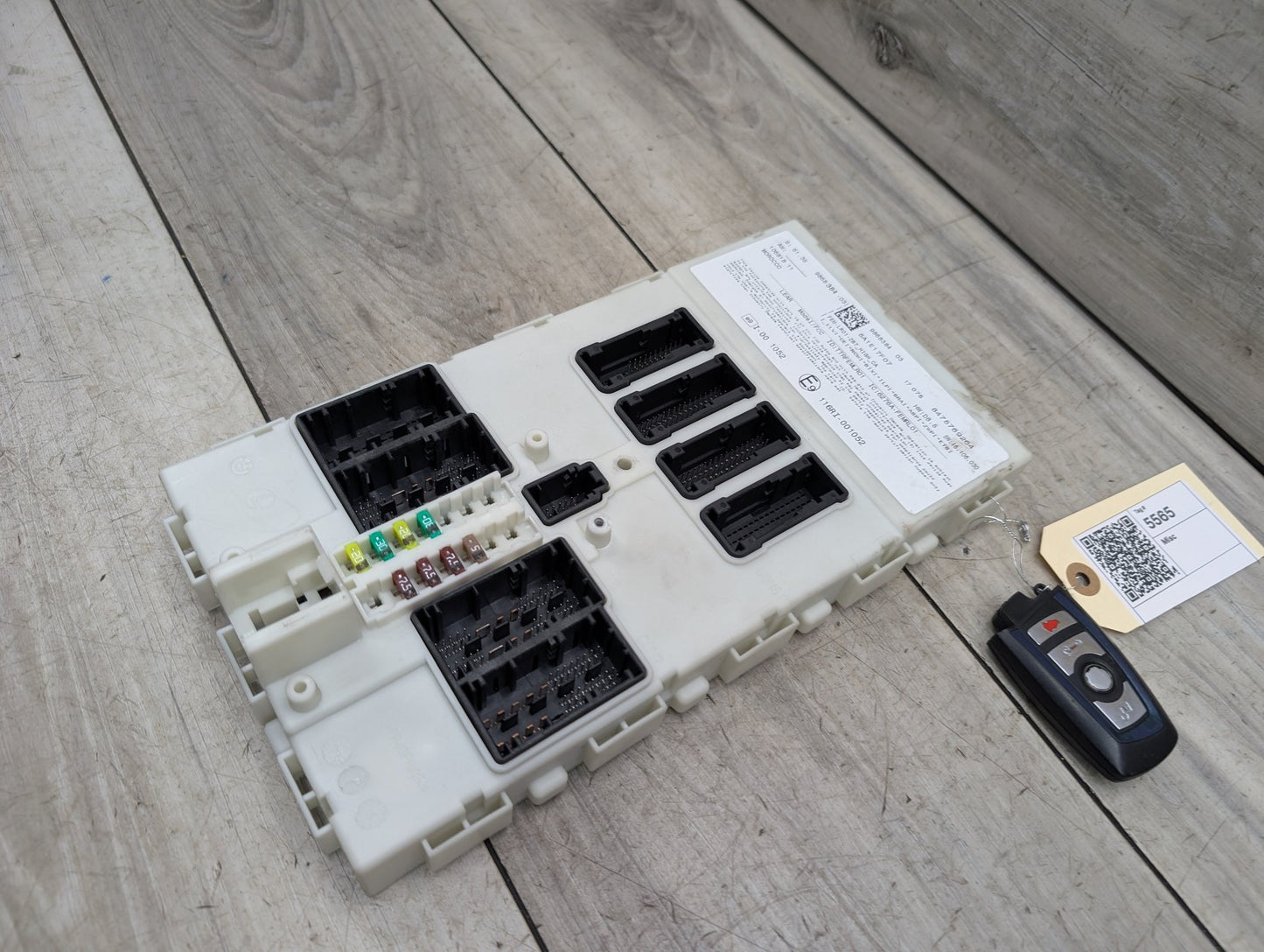 12-18 OEM BMW F22 F30 F32 F23 240 M3 M4 FEM Front Electronic Control Module+Key