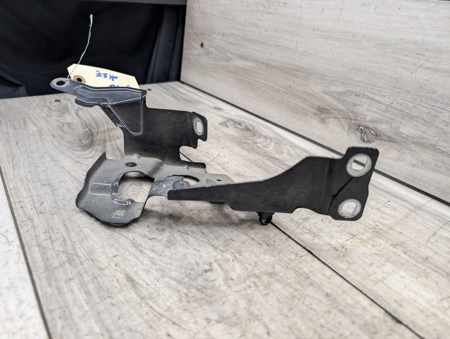 19-25 OEM BMW G20 330 M340 Front Right Passenger Side Fender Holder Bracket SET