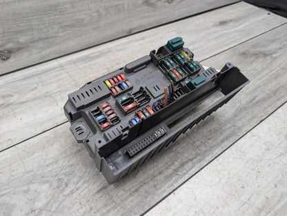 2007 - 2013 BMW X5 E70 Front Power Distribution Fuse Box 9145115 N62B48B