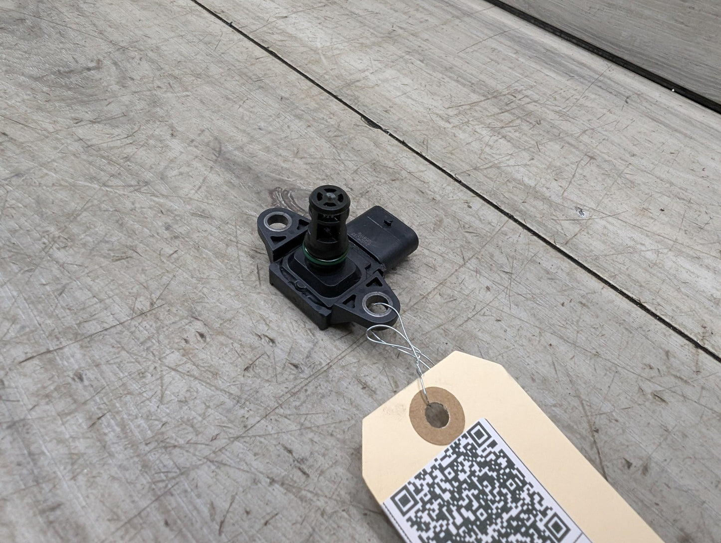 2014 - 2018 BMW X5 F15 Manifold Absolute Pressure (MAP) Sensor 7599042 N63B44O1