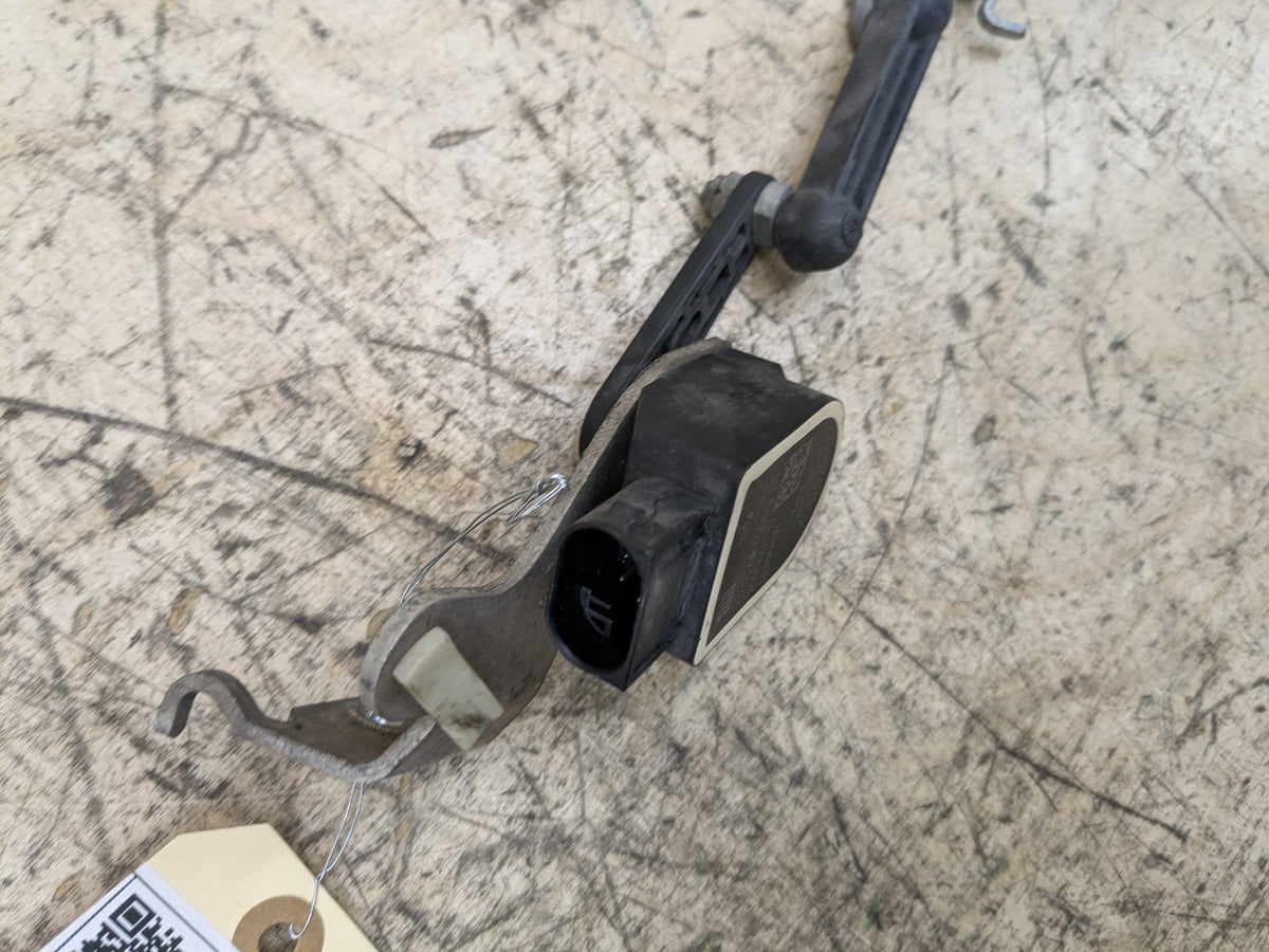 OEM BMW F30 F80 G20 G30 M3 Front Rear Left Right Suspension Height Level Sensor