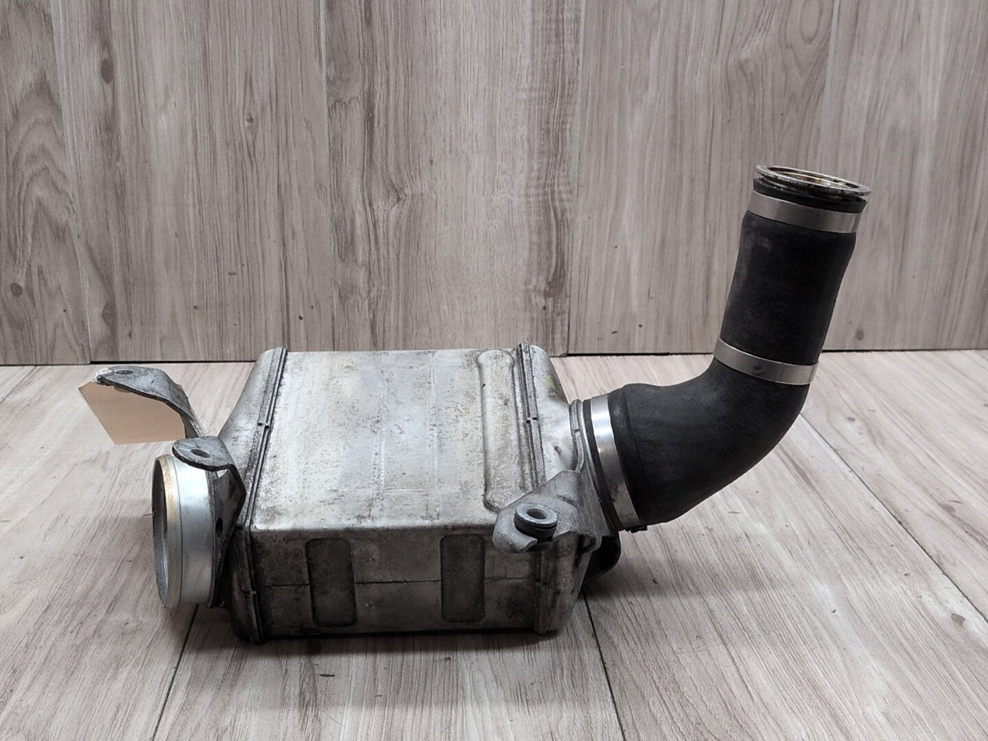 2013 - 2014 BMW 750i F01 Turbo Charger Air Intercooler 7575405 N63B44O1