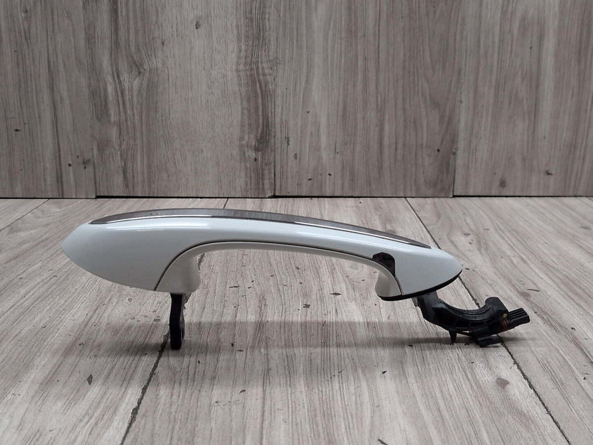 OEM BMW F90 G30 540 M550 Front Rear Right Passenger Door Handle COMFORT White