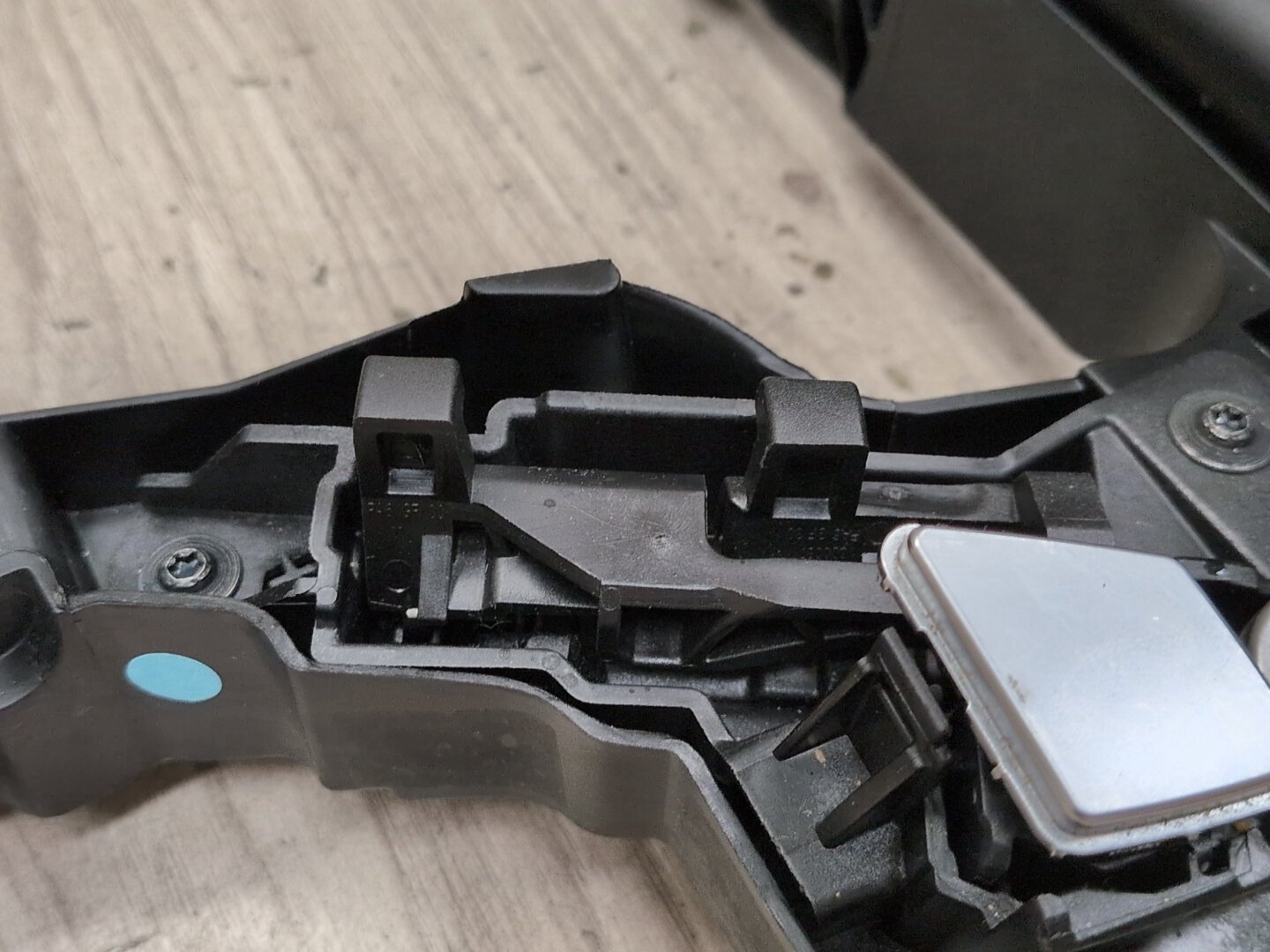 2011-2016 BMW 535i F10 Center Console Armrest Arm Rest 9216865