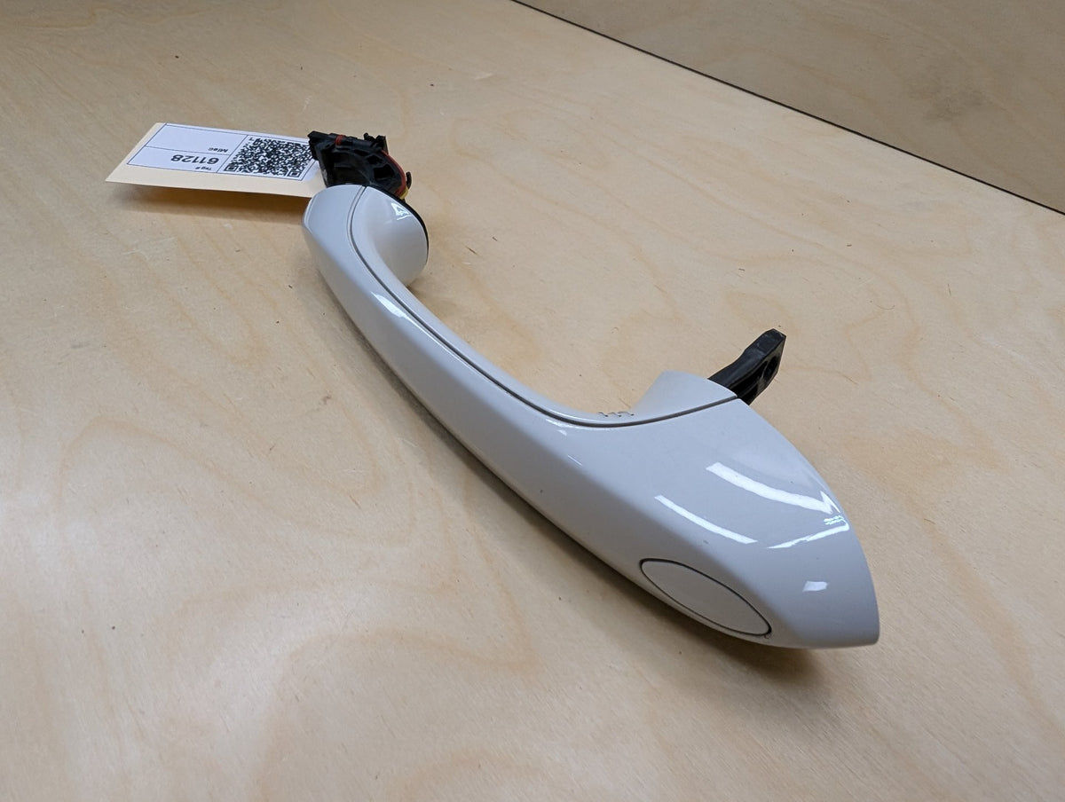2018-2024 BMW X3 G01 Front Left Driver Exterior Door Handle w/ Comfort Access 8492061