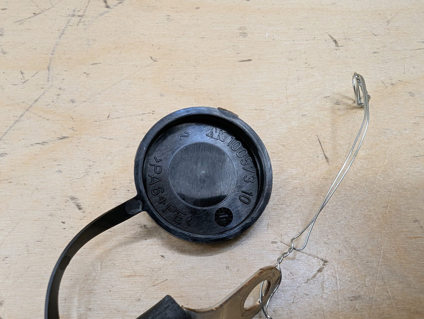 OEM BMW E84 E82 E88 E90 E92 335 M3 Battery Plus Pole Terminal Positive Red Cable