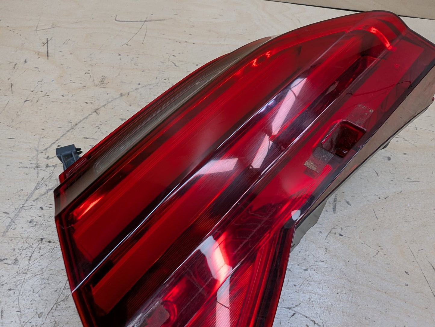 16-19 OEM BMW G11 G12 740 750 Rear Right Passenger Trunk Inner Stop Tail Light