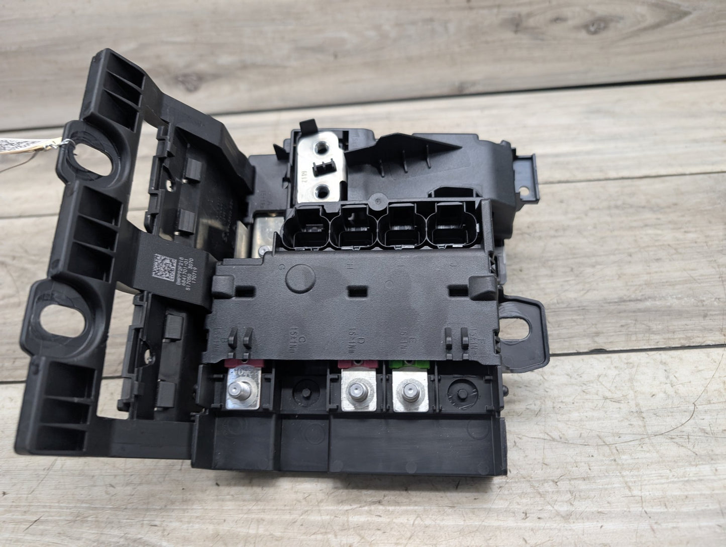 2018 - 2024 BMW X3 G01 Rear Battery B+ Terminal Junction Point Relay Fuse Box 6841701 B46B20O1