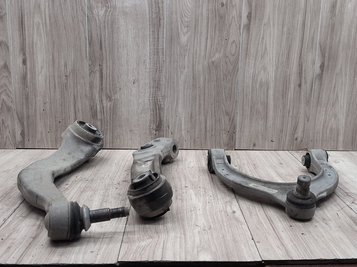 2017-2023 BMW M550i G30 Front Right Passenger Control Arms SET 6861174
