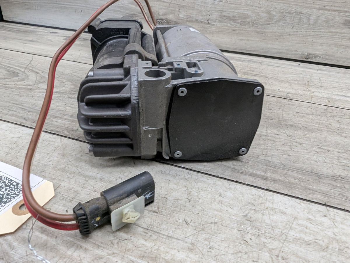 09-15 OEM BMW F01 F02 740 750 760 B7 Rear Air Suspension Compressor Pump Motor