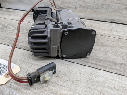 09-15 OEM BMW F01 F02 740 750 760 B7 Rear Air Suspension Compressor Pump Motor