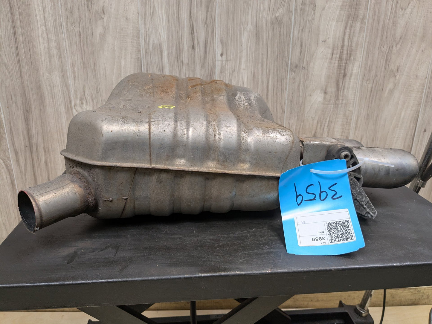 2008 - 2017 Audi S5 8T Rear Exhaust Muffler 8K0253611