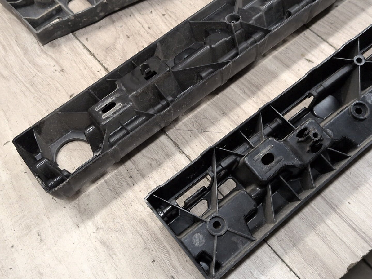 2017-2023 BMW M550i G30 Left Driver Side Skirt Rocker Panel Brackets SET 7387347 OEM