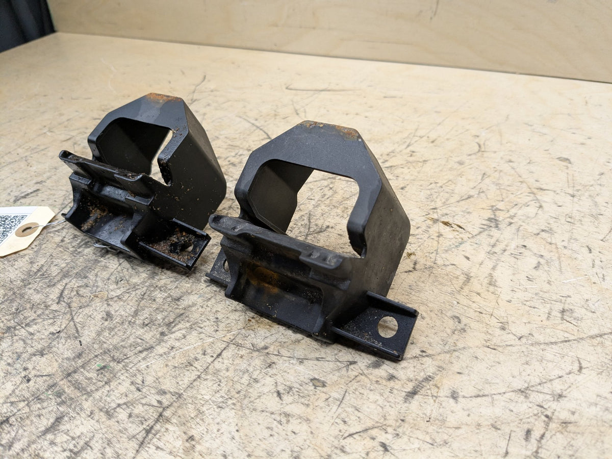 2007-2013 BMW 328i E92 Radiator Lower Mounting Brackets SET 7591647 OEM