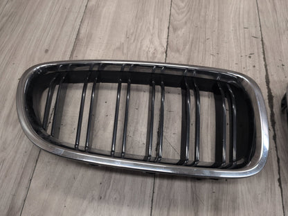 2011-2016 BMW M5 F10 Front Left Right Upper Bumper Grilles SET 8057228 OEM