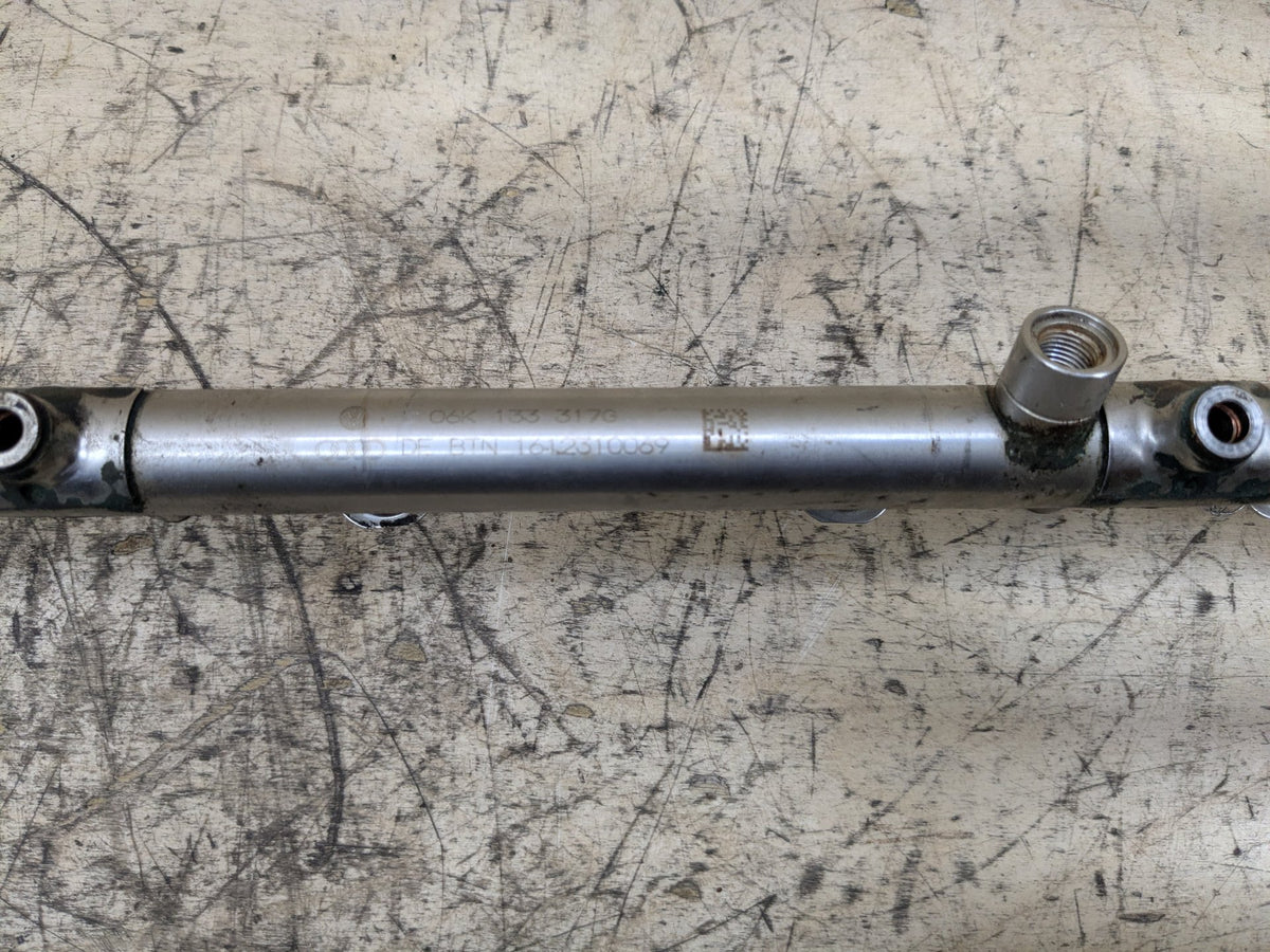 2012-2018 Audi C7 A6 CYNB Engine Motor Fuel Injector Rail Line 06K133317G