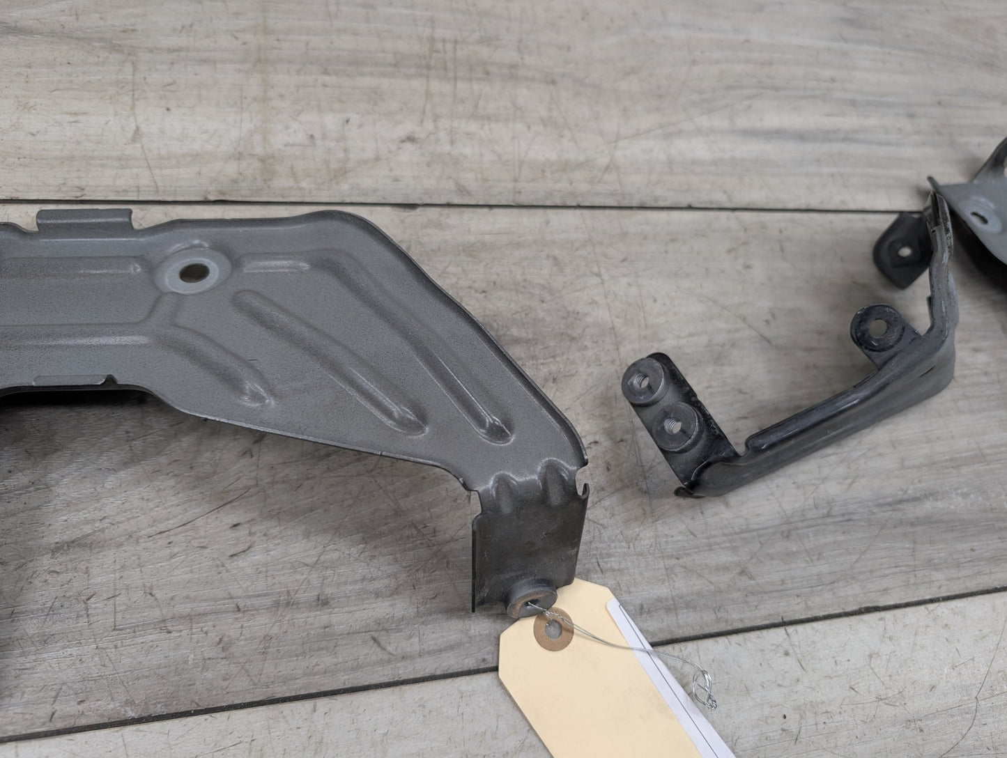 2018 - 2023 BMW X3 G01 Front Right Passenger Fender Brackets SET 7397516 B58B30M0