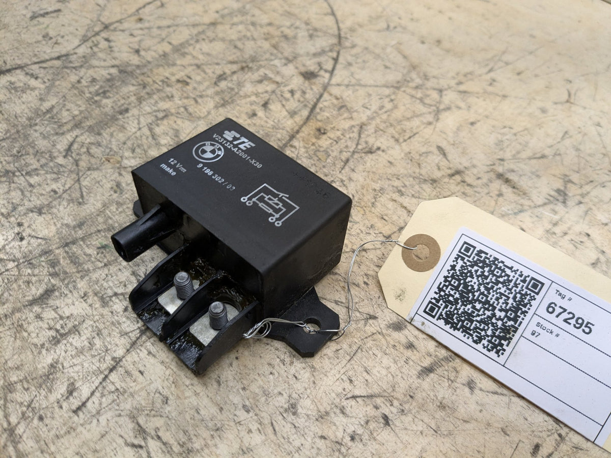 OEM BMW F10 F13 F02 F30 F32 F80 F82 F85 M3 M4 M6 Cooling Fan Relay Control 130A