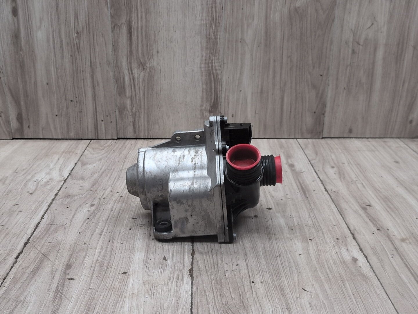 OEM BMW E70 E82 E90 E92 F10 F13 F25 Engine N54 N55 Auxiliary Electric Water Pump