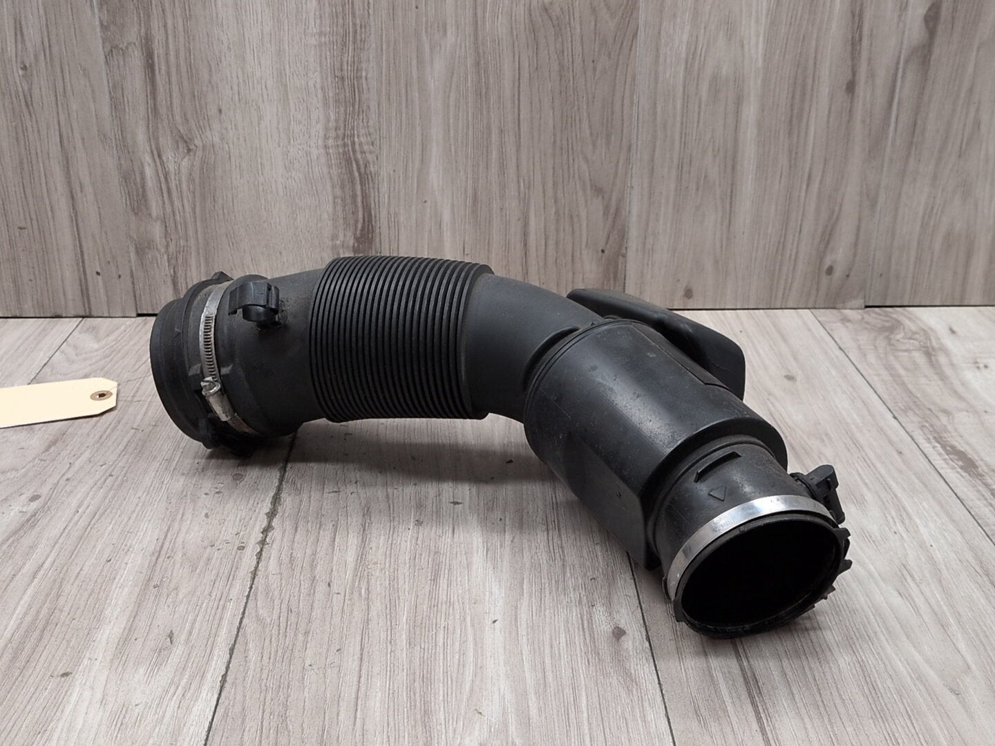2008 - 2017 Audi S5 8T Engine Motor Air Duct Tube Hose 06E129629Q
