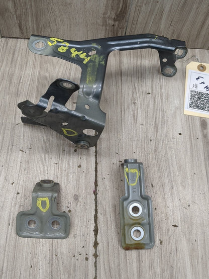 2017 - 2023 BMW M550i G30 Front Left Driver Fender Brackets SET 7349617 N63B44O2