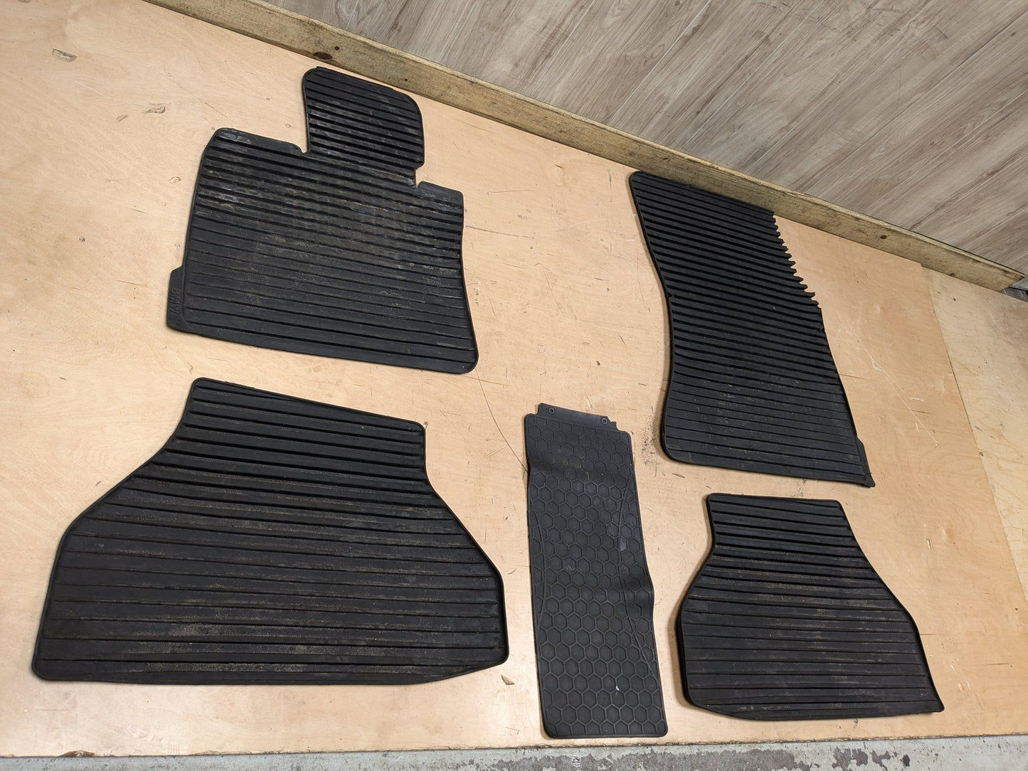 2015 - 2019 BMW X6 F86 Front Rear Left Right All Weather Mat Carpet Floor Mats SET 2231953 S63B44T2