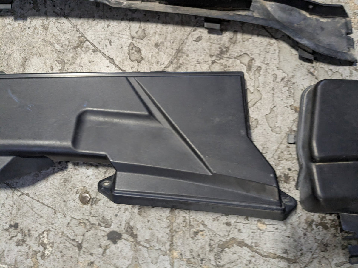 2008-2013 BMW 135i E88 Left Right Side Cowl Covers SET 6925018 OEM