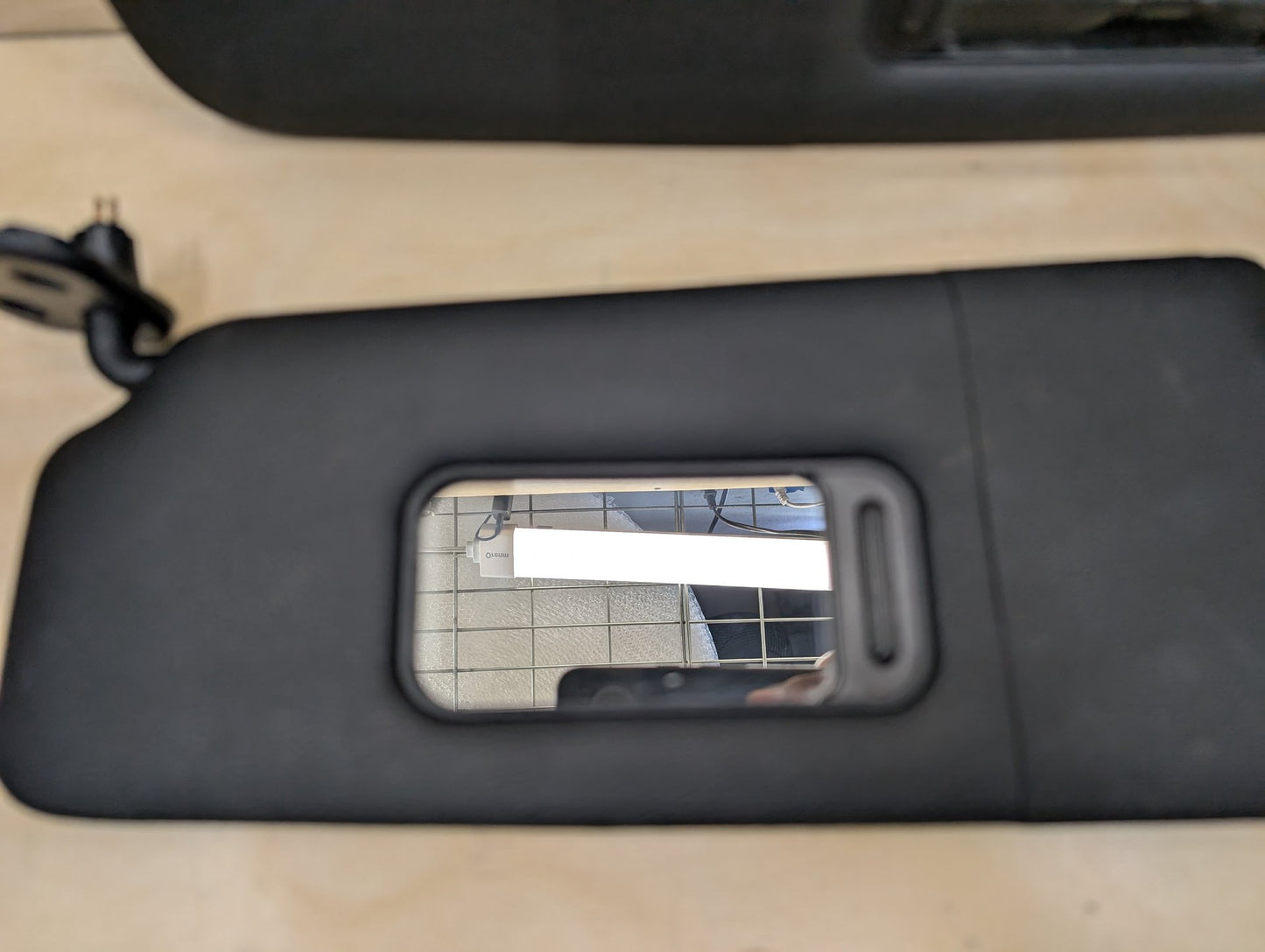 OEM BMW E88 E93 128 135 328 335 M3 CONVERTIBLE Left Right Sun Visor Black SET