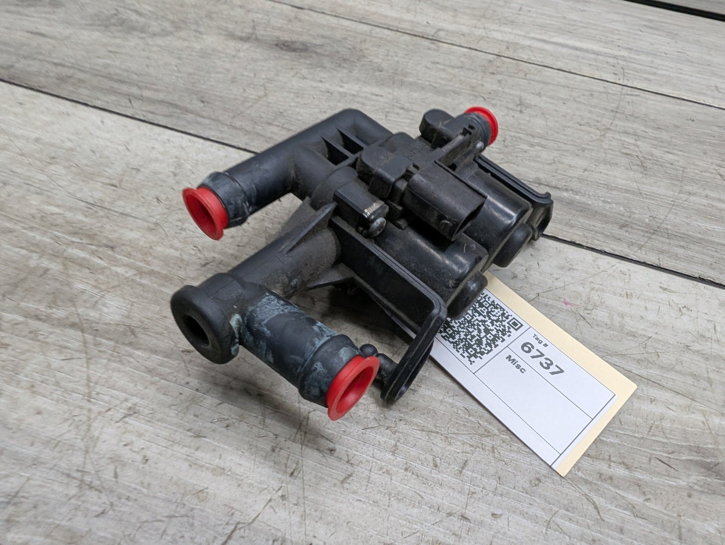 OEM BMW F01 F02 F06 F07 F10 F12 F13 M5 M6 Engine Water Heater Control Valve Pump