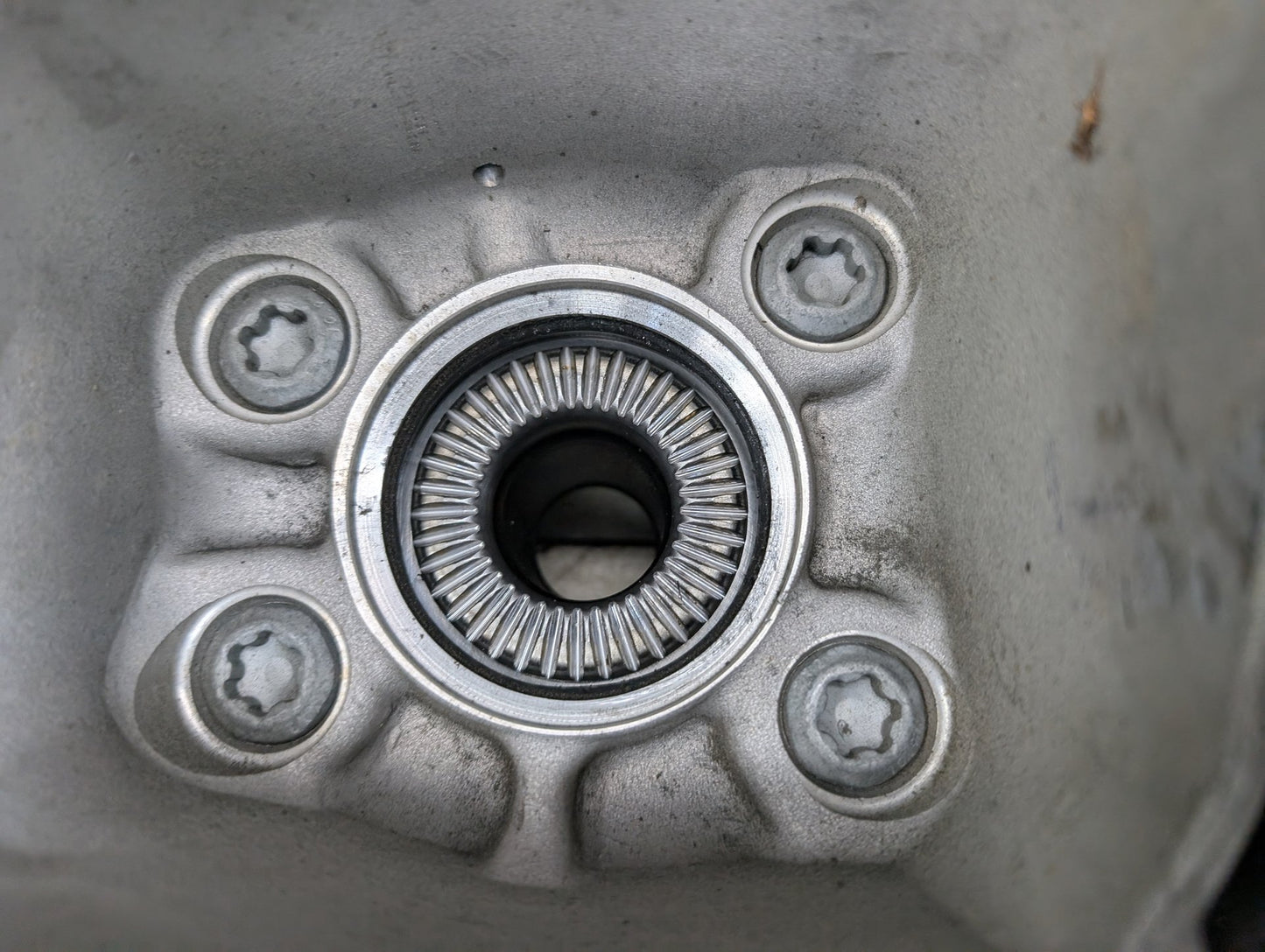 OEM BMW G05 G06 G07 X5 X6 X7 Rear Right Passenger Hub Spindle Knuckle Bearing