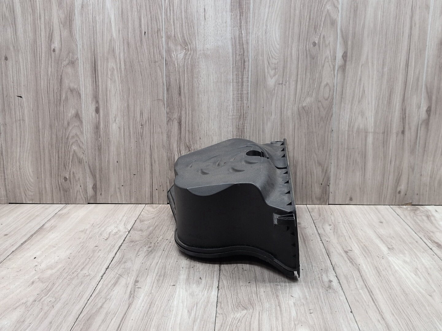 2009-2012 Mercedes-Benz W212 E550 Air Intake Housing Filter Box A2128300103