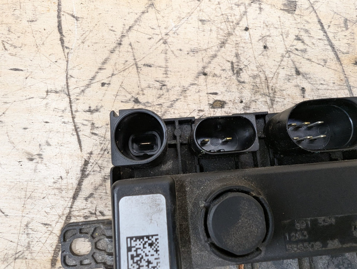 OEM BMW F10 F15 F22 F23 F30 F32 F33 F36 Integrated Power Supply Control Module