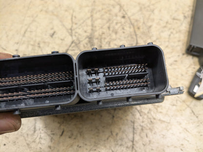 2007-2013 BMW 328i E92 Engine ECU DME Computer w/ Cas & Key SET 9262360