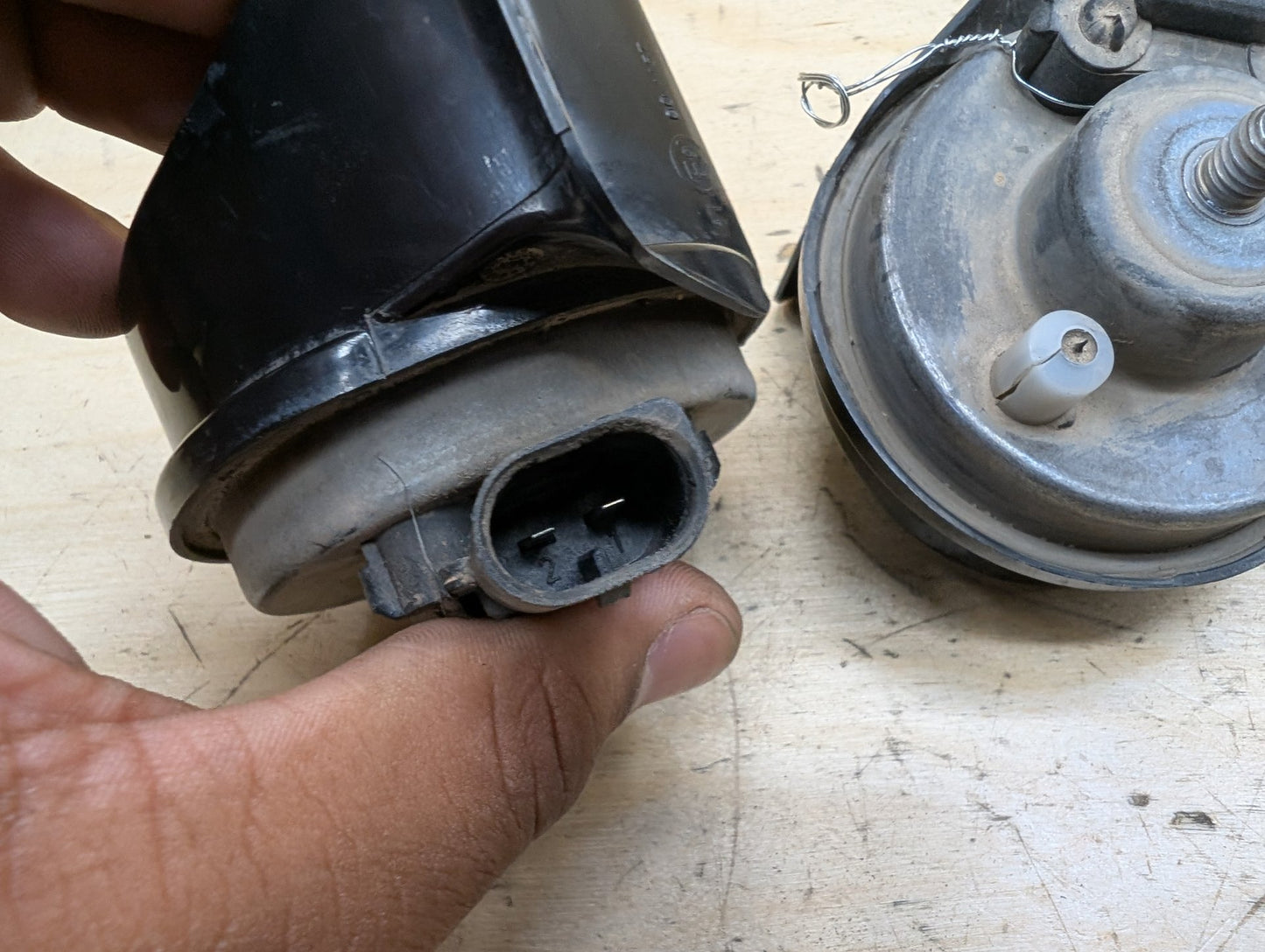 2012-2018 BMW 328i F30 Alarm Horns SET 7300975