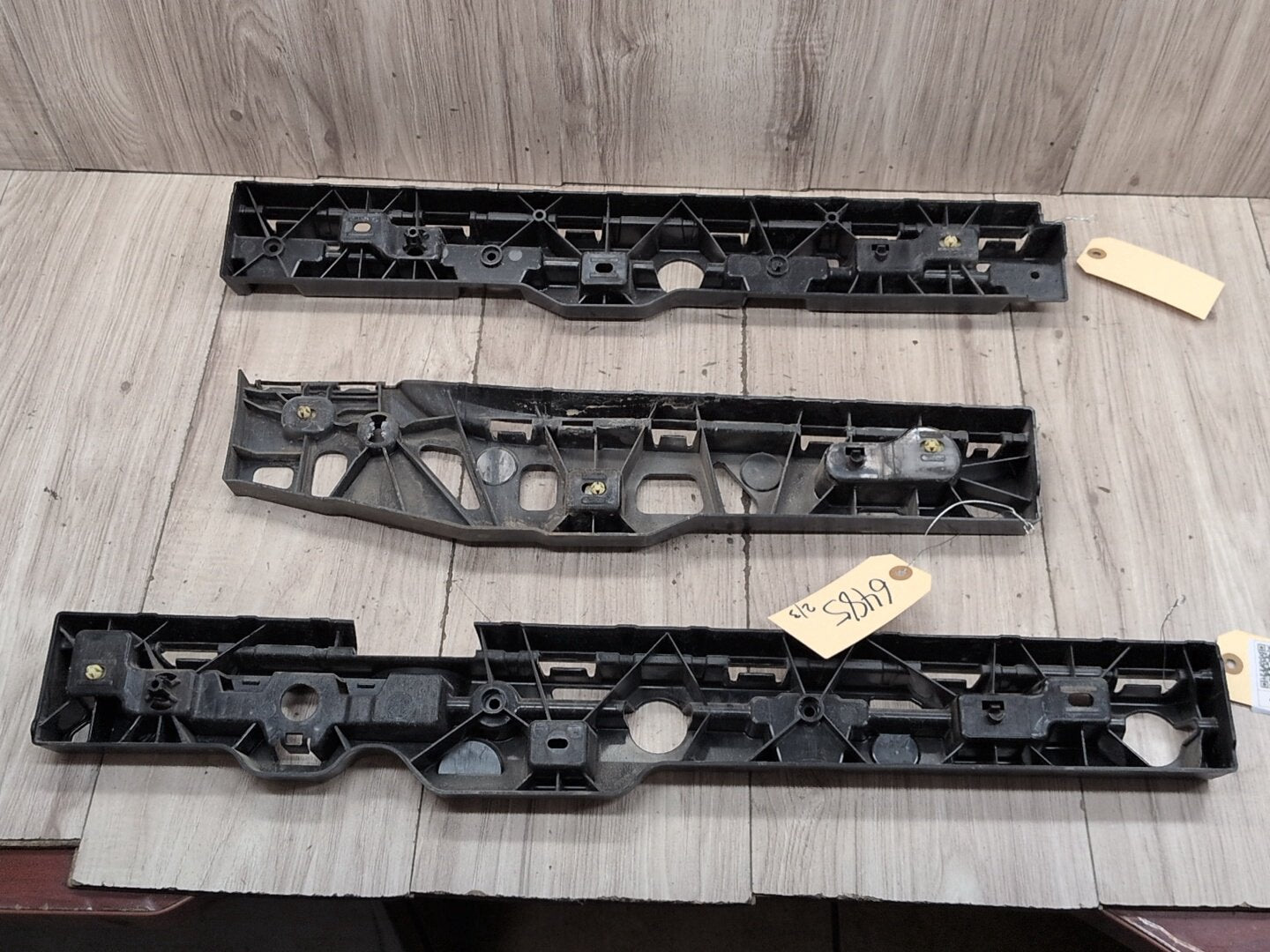 2017-2023 BMW M550i xDrive G30 Left Driver Side Skirt Rocker Panel Brackets SET 7387343
