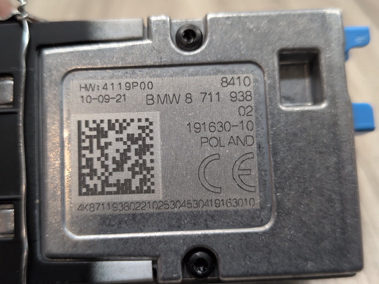 2022 BMW M340i G20- AUX/ USB Charger Port Socket PN: 8711938