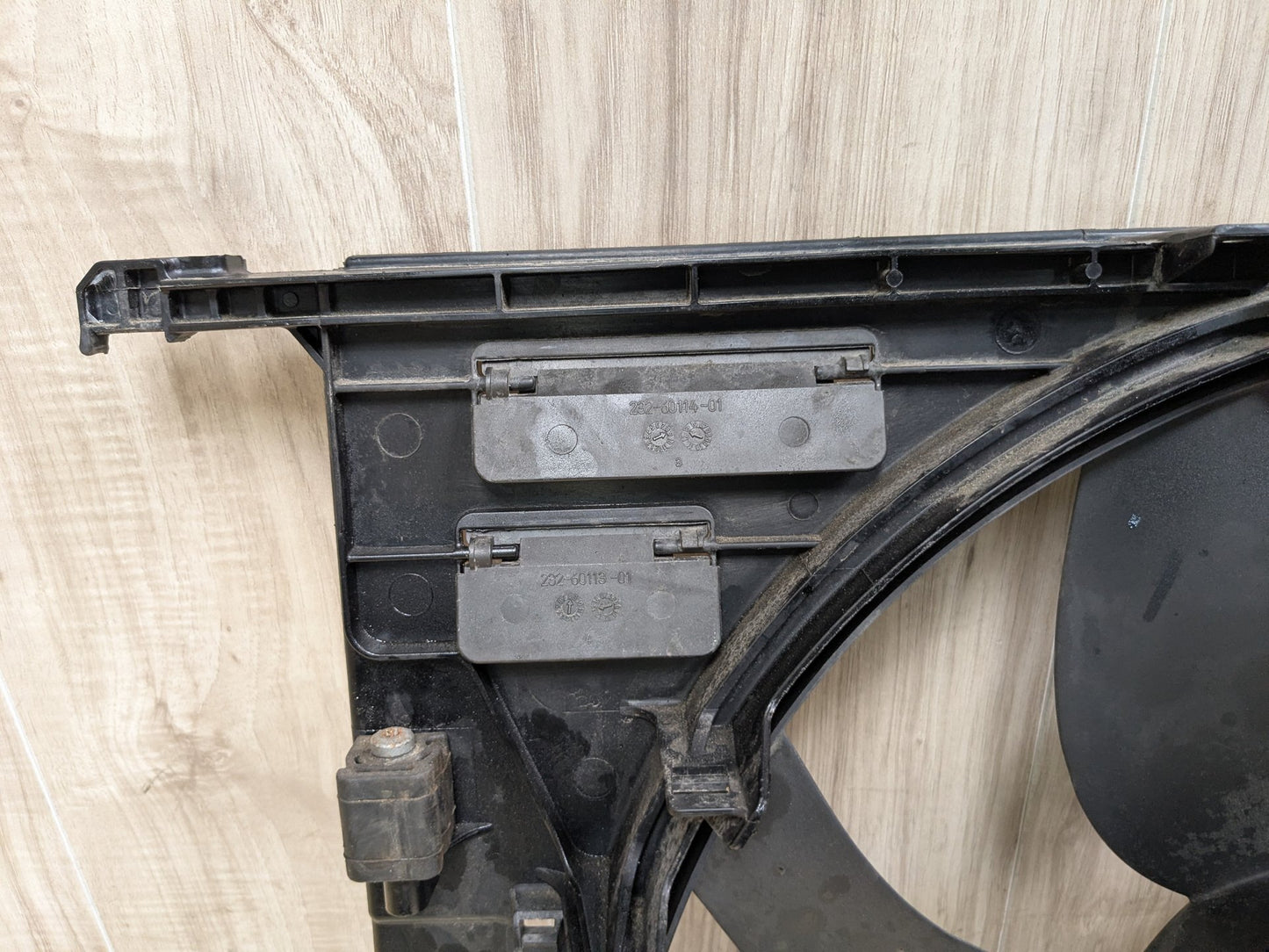 2011 - 2016 BMW 535i F10 Radiator Fan Shroud Housing w/ Motor 7647652 N55B30A