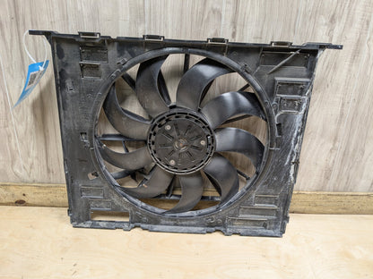 2017-2023 BMW M550i G30 Radiator Fan Shroud Housing w/ Motor 8619628
