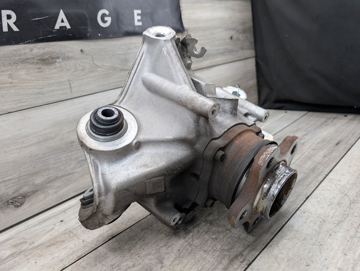 OEM BMW G05 G06 G07 X5 X6 X7 Rear Right Passenger Hub Spindle Knuckle Bearing