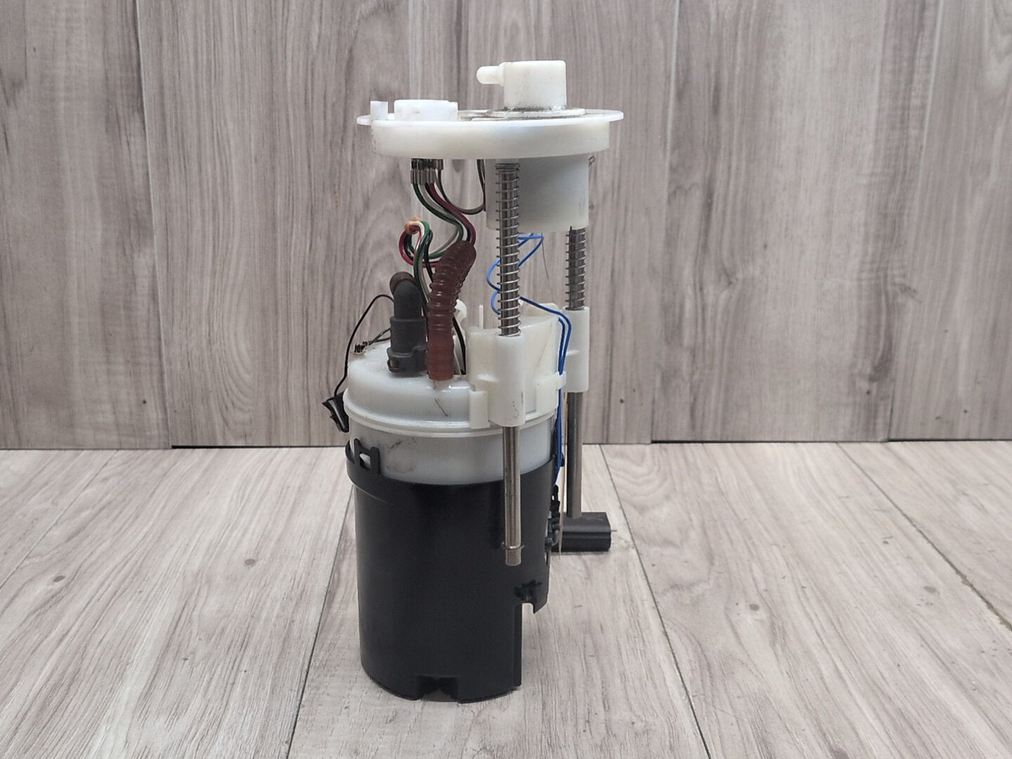 2015 - 2019 BMW X6 F86 Fuel Gas Tank Sending Unit Assembly 7180103 S63B44T2