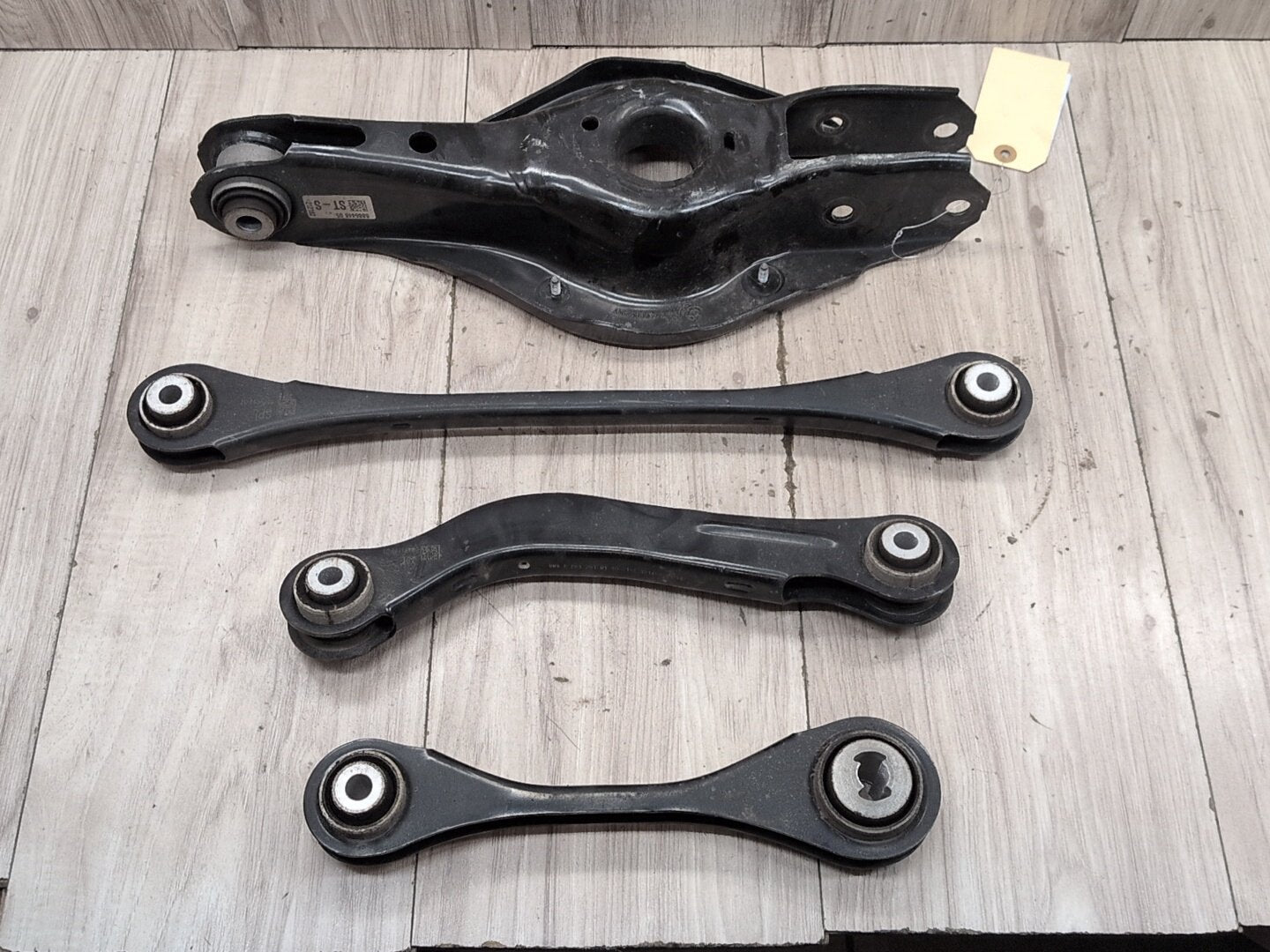 OEM BMW G20 G22 G23 G26 G29 G42 Rear Left Driver Upper Lower Control Arm SET