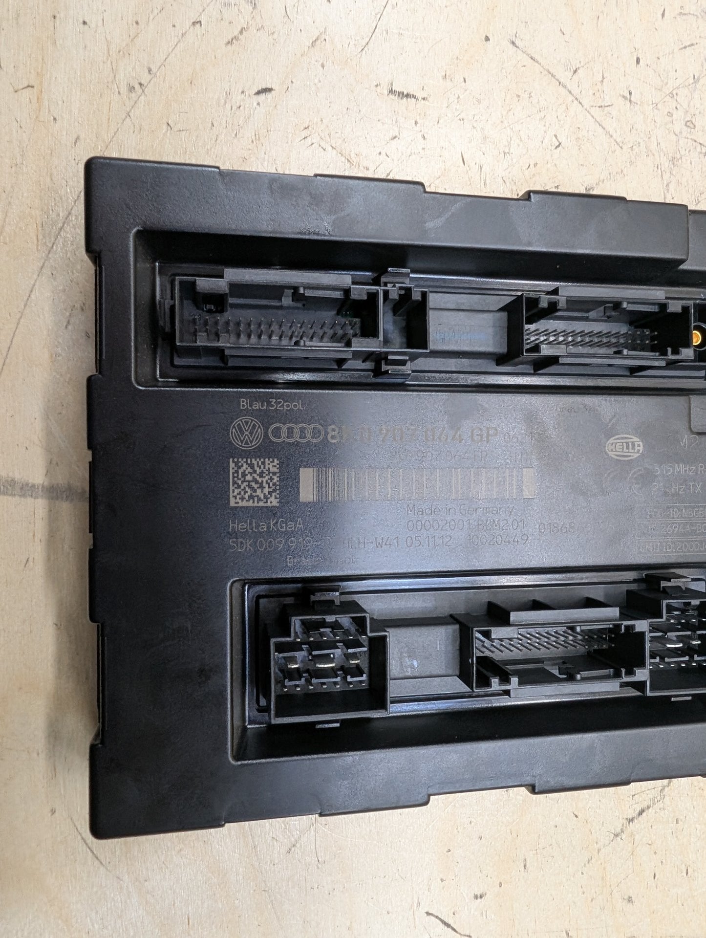 2011-2017 Audi RS5 8T BCM Body Control Module 8K0907064GP OEM
