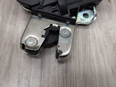 2008-2017 Audi S5 8T Liftgate Trunk Lid Liftgate Lock Latch Actuator 4F5827505D