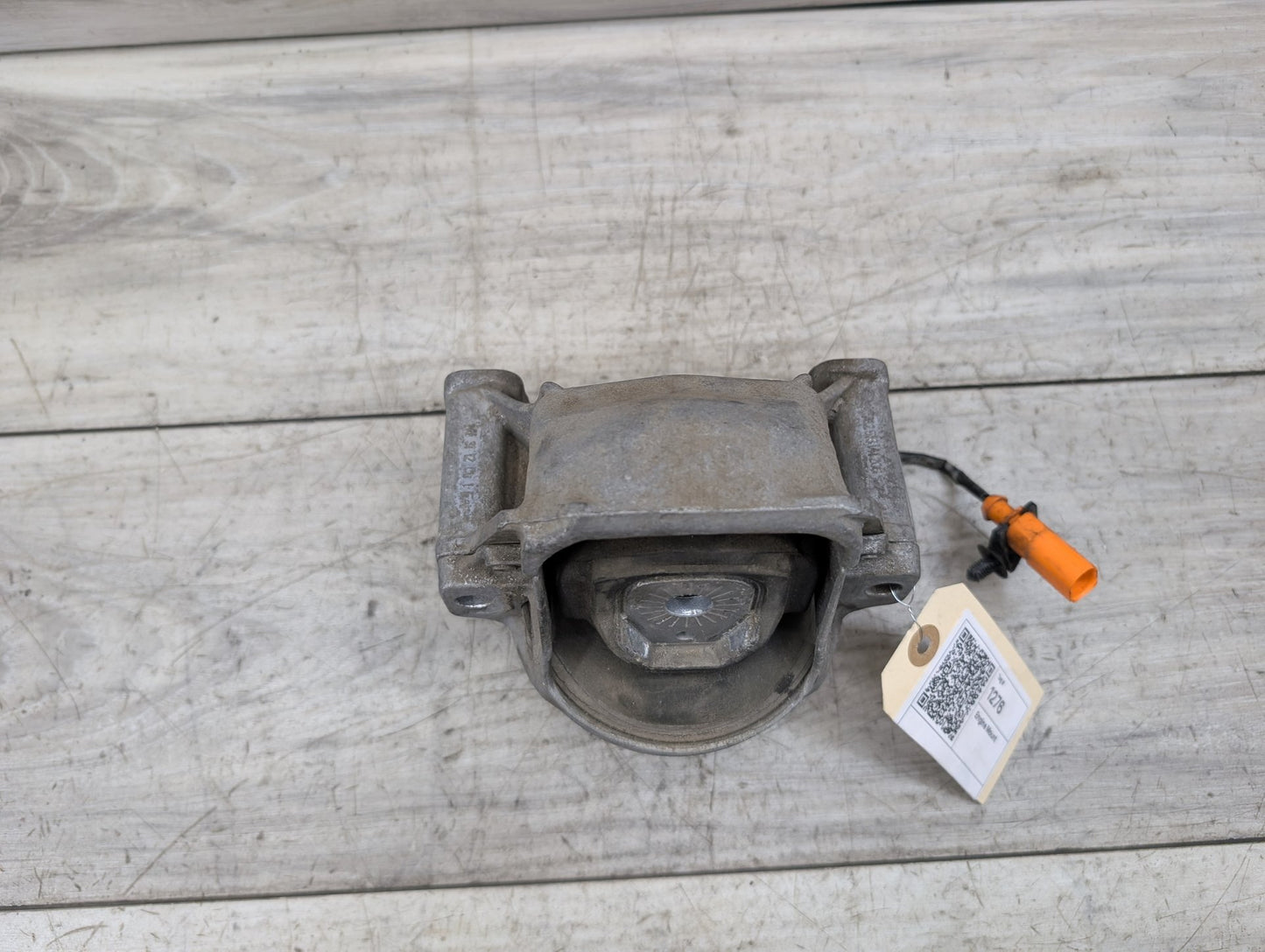 2009 - 2017 Audi Q5 8R Right Passenger Engine Bracket Support Mount 8R0199381 EA888